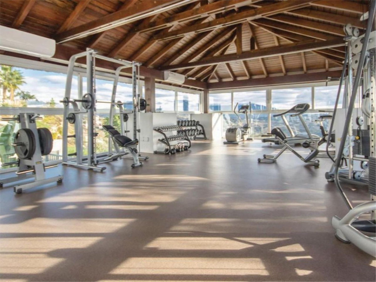 1efd1a8c76350493fcd96b1414a2389c - 20