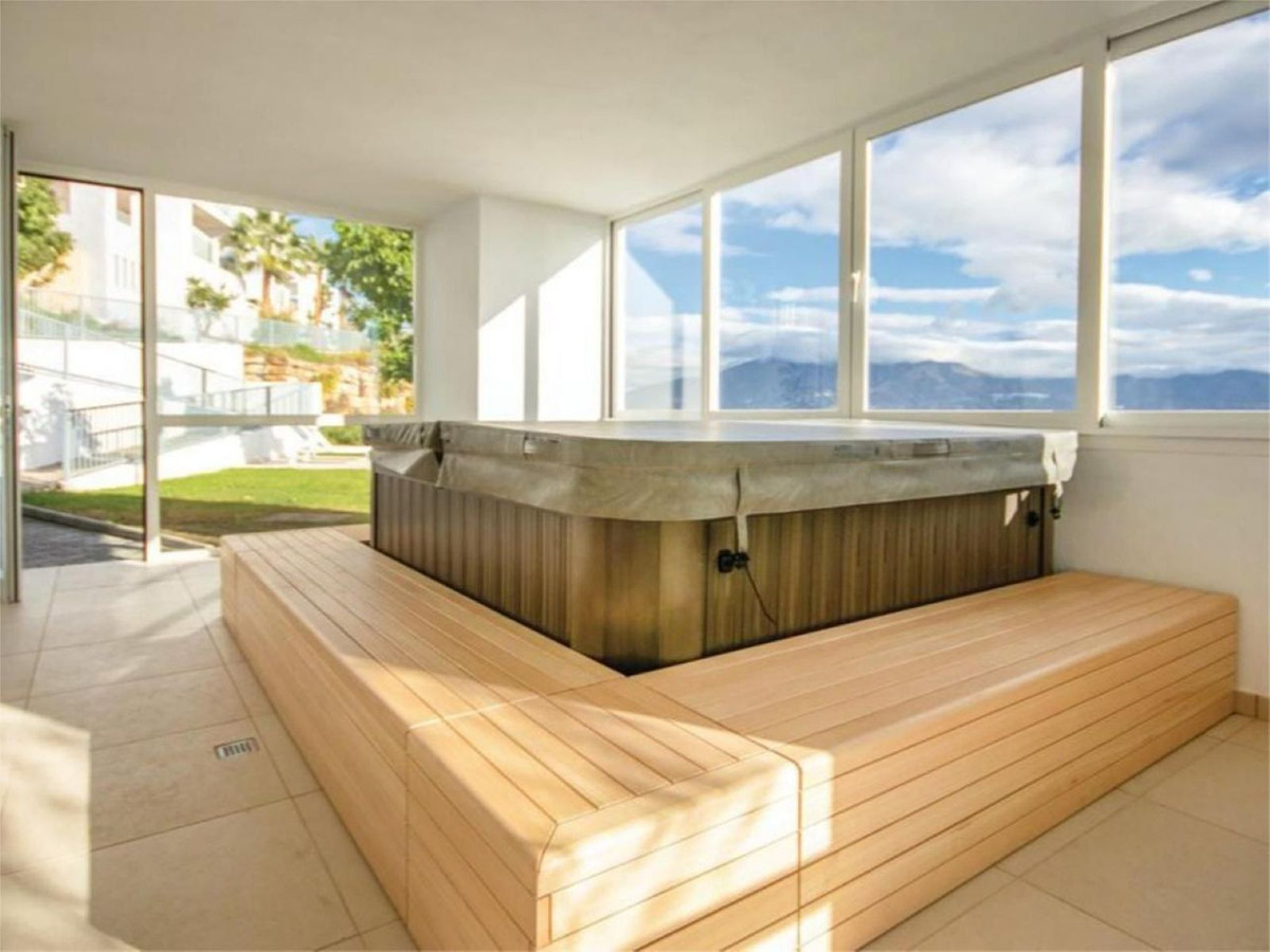 1efd1a8c76350493fcd96b1414a2389c - 21