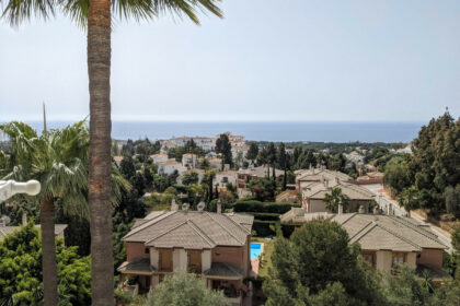 1f394f0cfb71199c64202bbbbc510a93 - 27