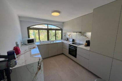 1f394f0cfb71199c64202bbbbc510a93 - 5