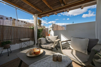 1f60bce025813eea56cd83f518a8aa78 - 23