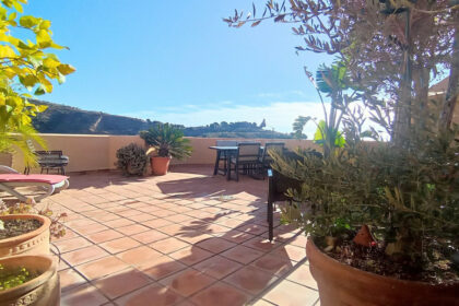 1fa0132021c1c876171a2b9c284559f3 - 42