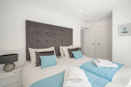 1faca8d796ebf98973e70a8f9b0aaa39 - 26