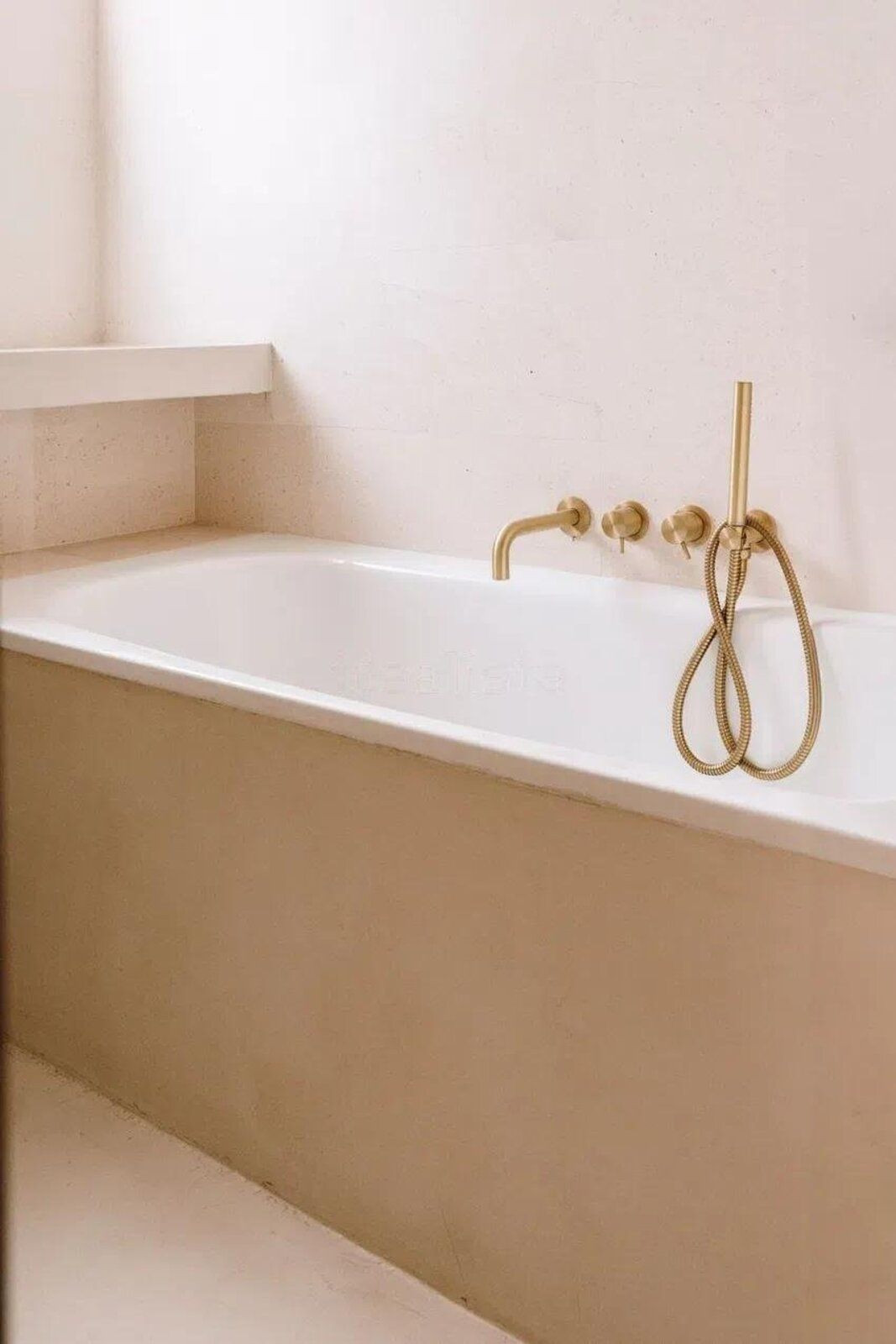 20051a9dcf912cce585fbd8d3465909f - 19