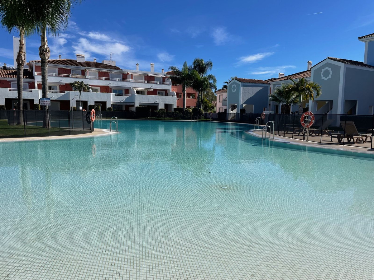 207165bf2716ab48b57335ae14ac7bcd - 1