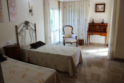 2084d86c8bbb16765389b6c21822effc - 15