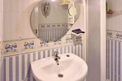 20e14e0d37d96f9e7584dd4411839e71 - 17