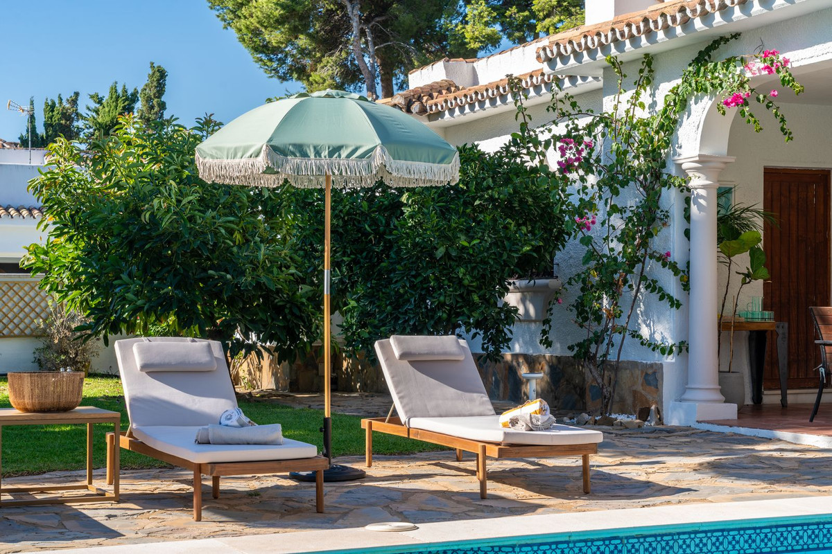 216fa95612e33bceb2d9e34650c85211 - 25