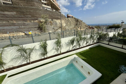 218fc19c4b8d3f9c49f342c012e6b65d - 19