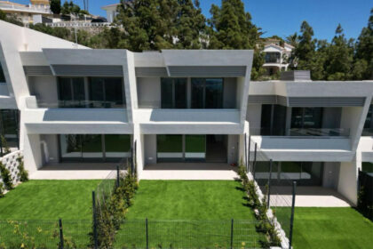 21d625ce06eb8f53d41a59affd7710cd - 1