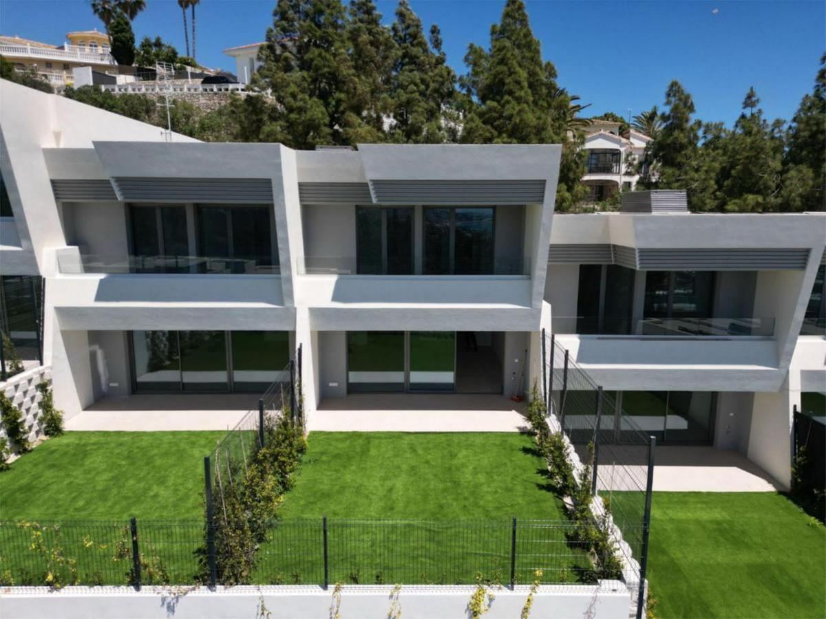 21d625ce06eb8f53d41a59affd7710cd - 1