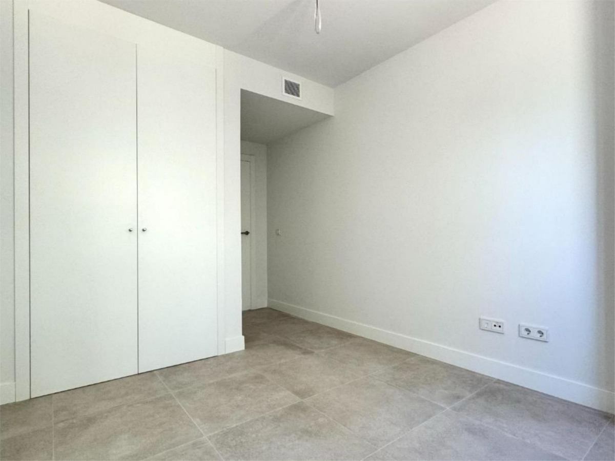 21d625ce06eb8f53d41a59affd7710cd - 12