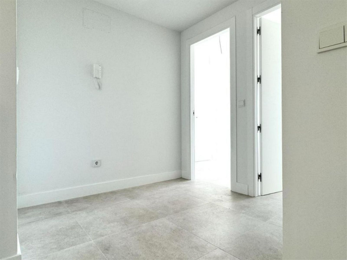 21d625ce06eb8f53d41a59affd7710cd - 14