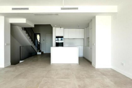 21d625ce06eb8f53d41a59affd7710cd - 27