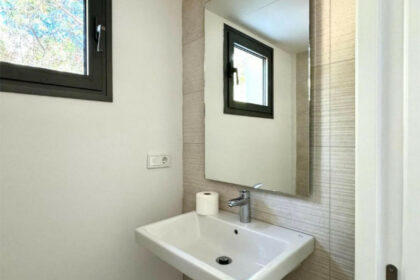 21d625ce06eb8f53d41a59affd7710cd - 32