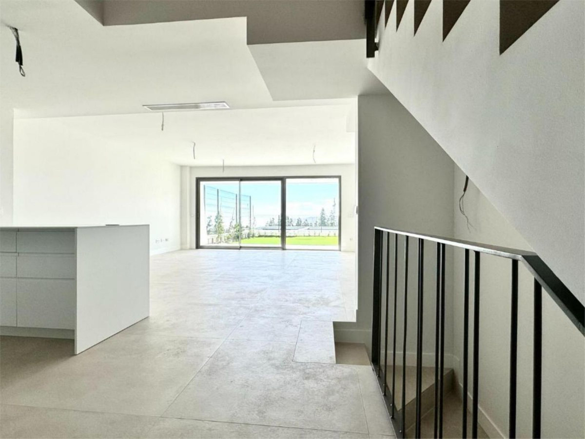 21d625ce06eb8f53d41a59affd7710cd - 35