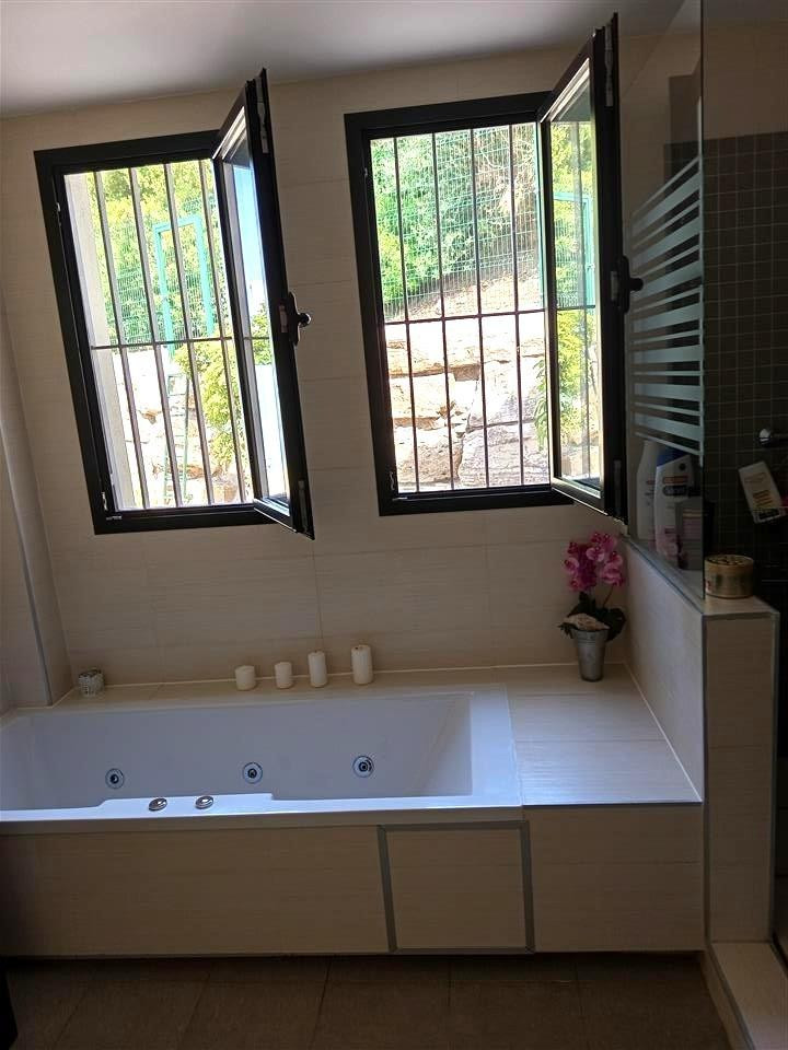 21df99579b28dfa6c9f6b197c9f9ce0d - 27