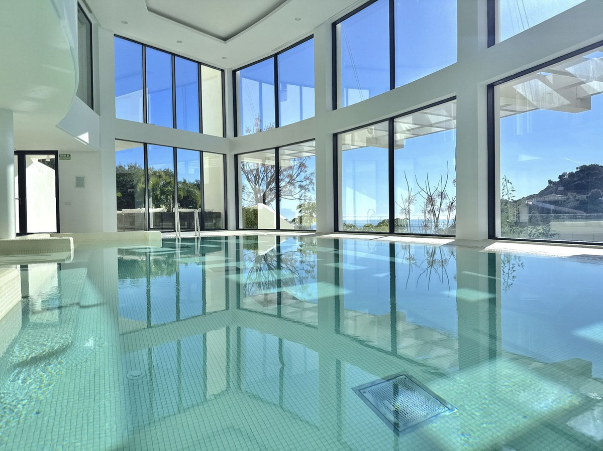 22142028c11843071083bd63b5cffba0 - 53