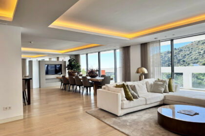 22142028c11843071083bd63b5cffba0 - 57