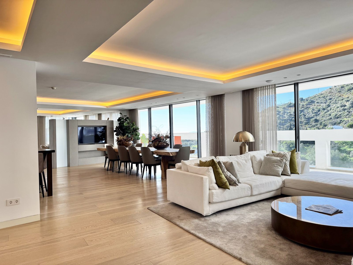 22142028c11843071083bd63b5cffba0 - 57