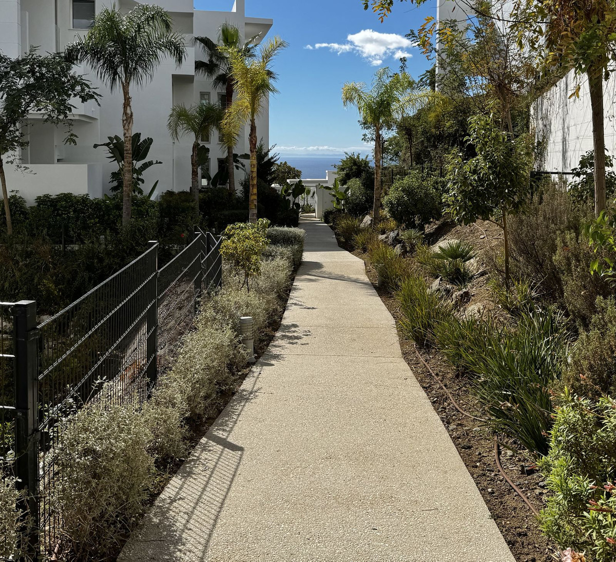 22142028c11843071083bd63b5cffba0 - 60