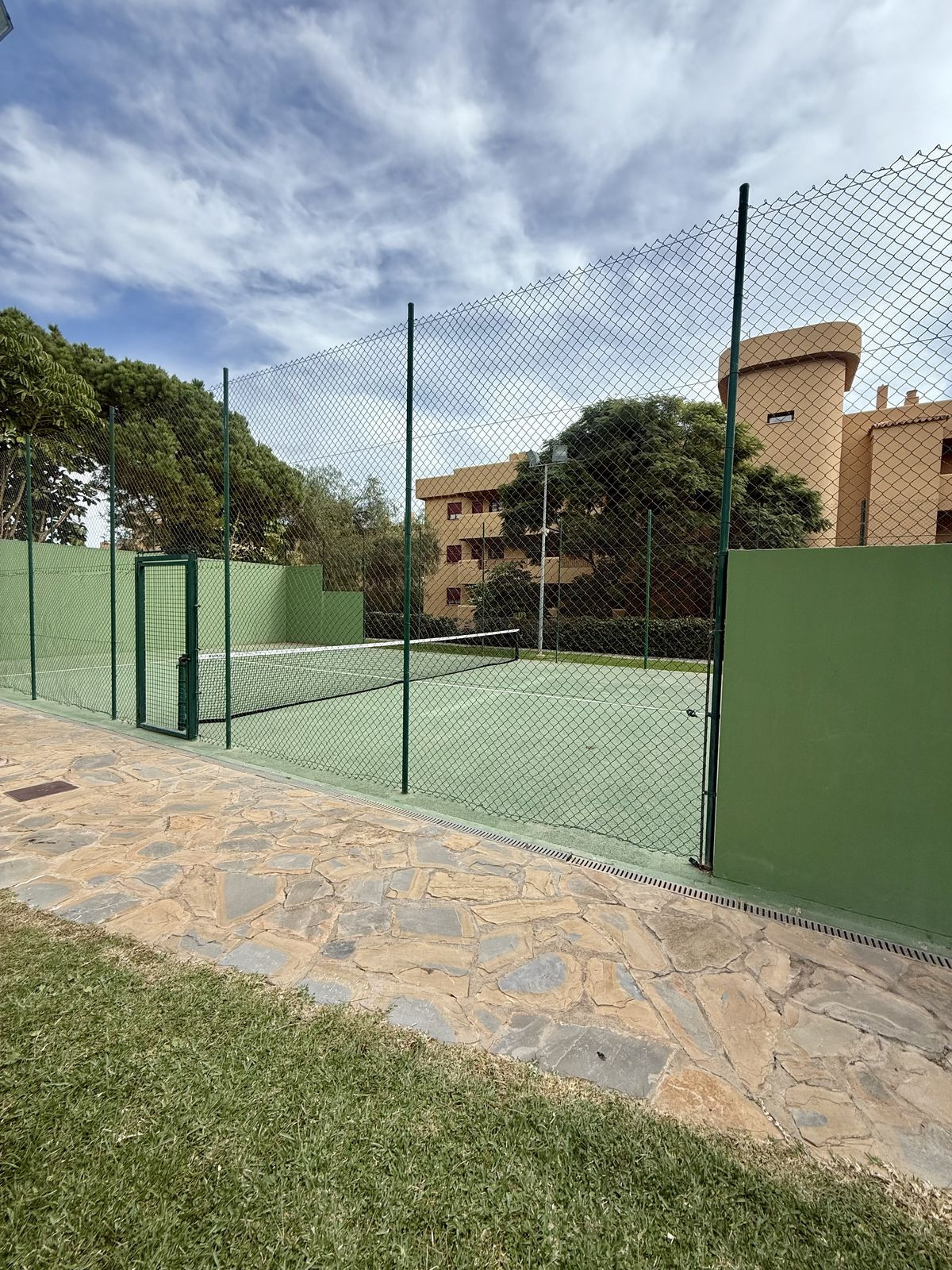 22609f71d915449f0fff505907c07286 - 22