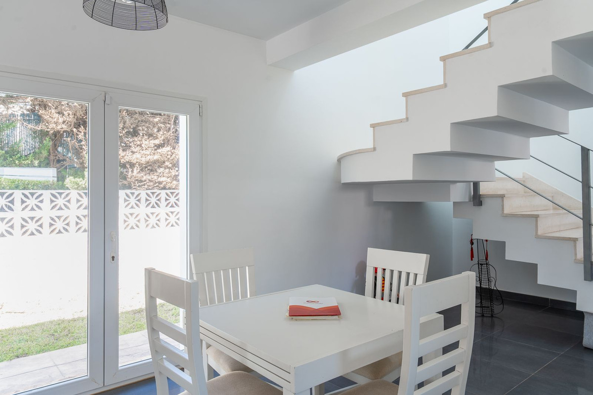 2274e87413342b8123e8cc16c9a2f91c - 11