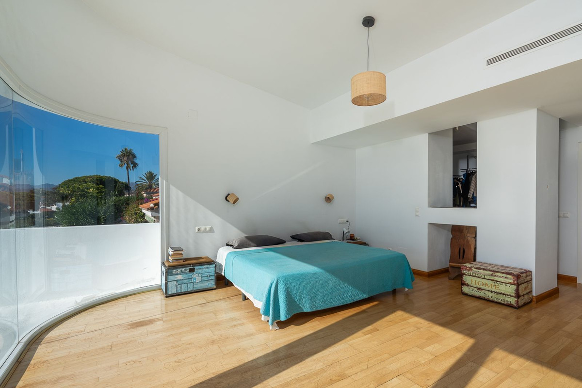 2274e87413342b8123e8cc16c9a2f91c - 17