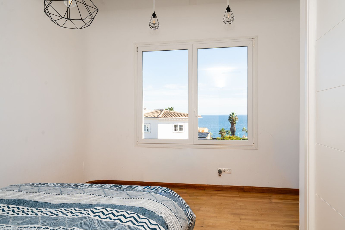 2274e87413342b8123e8cc16c9a2f91c - 24