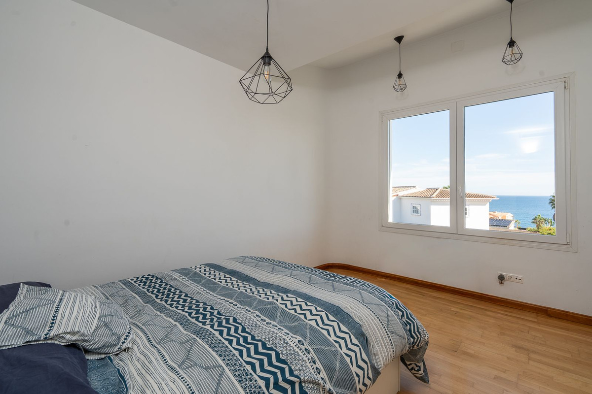 2274e87413342b8123e8cc16c9a2f91c - 27