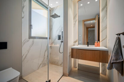 22b1445e4144f868e21b28740463bad2 - 37