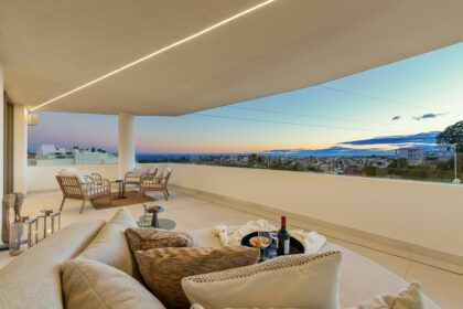 22b1445e4144f868e21b28740463bad2 - 56