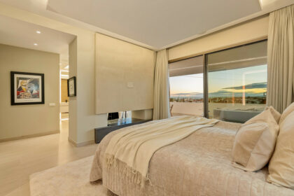 22b1445e4144f868e21b28740463bad2 - 57