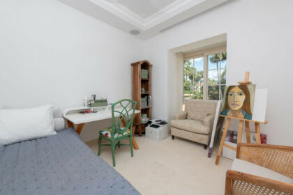 22c5597e15cab74608063ef6a356fa48 - 24