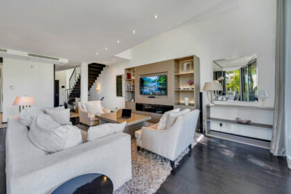 22ef613f86d7339c5fee3d875880120a - 11