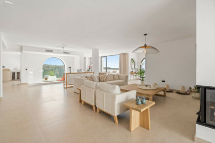 24a32bb69e45030a5401197ac7f49359 - 25