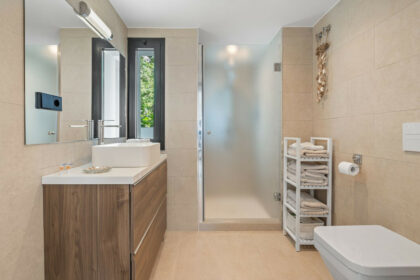 24a32bb69e45030a5401197ac7f49359 - 27