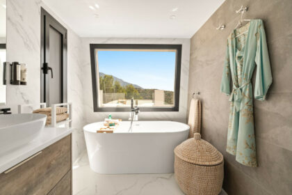 24a32bb69e45030a5401197ac7f49359 - 38