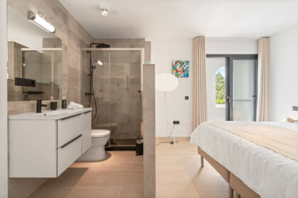 24a32bb69e45030a5401197ac7f49359 - 49