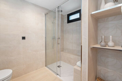 24a32bb69e45030a5401197ac7f49359 - 52