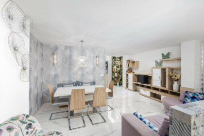 258943150641e92e727a1dfee349c3ba - 12