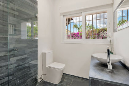 25cfc639ae09bb86fd9ce3018229fb46 - 25