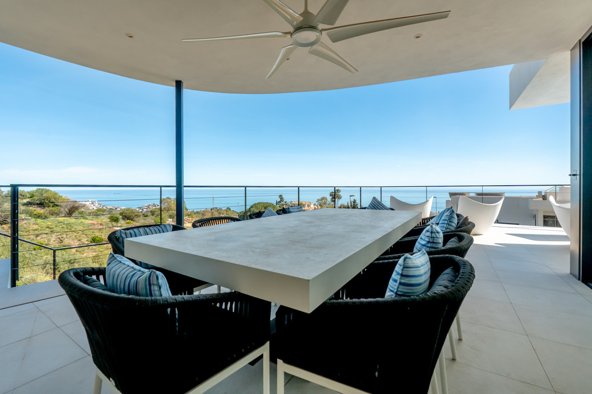 25d20fb93ca76fa527192945a76f7c41 - 14