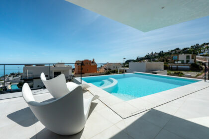 25d20fb93ca76fa527192945a76f7c41 - 2