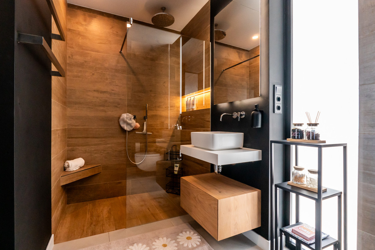 25d20fb93ca76fa527192945a76f7c41 - 29