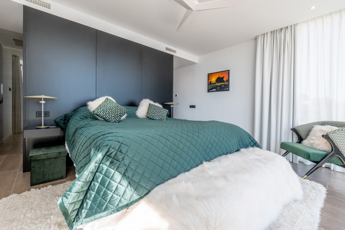 25d20fb93ca76fa527192945a76f7c41 - 31