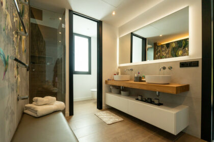 25d20fb93ca76fa527192945a76f7c41 - 34