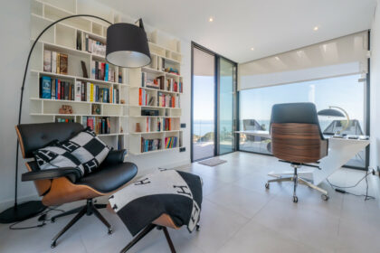 25d20fb93ca76fa527192945a76f7c41 - 38