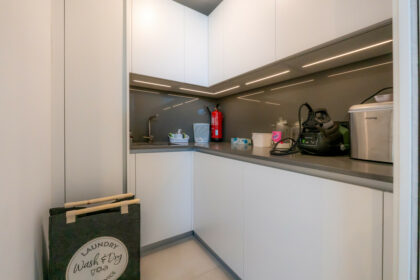 25d20fb93ca76fa527192945a76f7c41 - 47