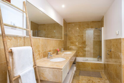 2620f462abb9ace67583b3f2c94ce4b8 - 22